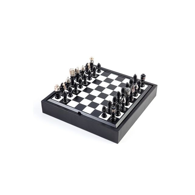 CHESS SET